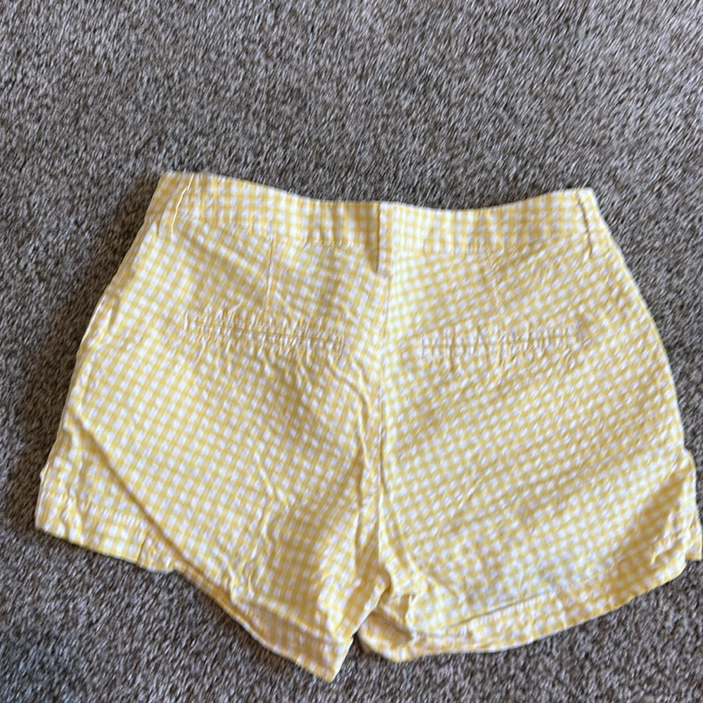 Old Navy Everyday shorts, size 4 - Picture 2 of 4